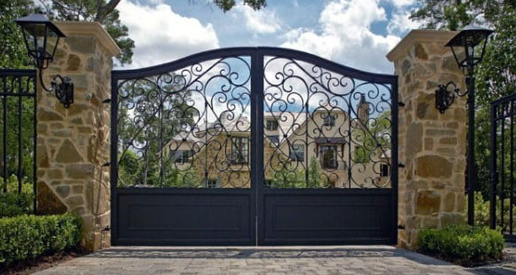 Sliding Driveway Gate Installation Pico Rivera